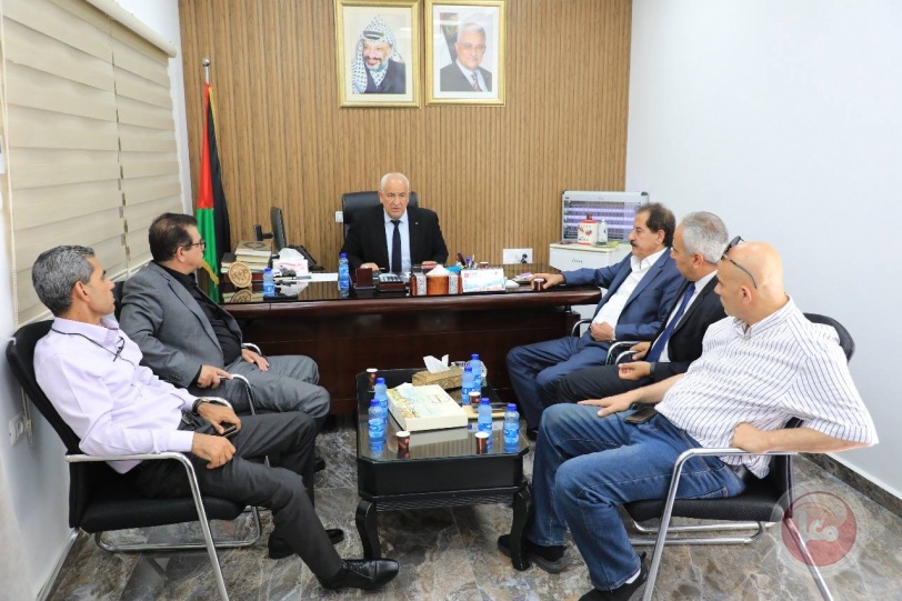 وزير الداخلية الفلسطيني يزور معبر الكرامة