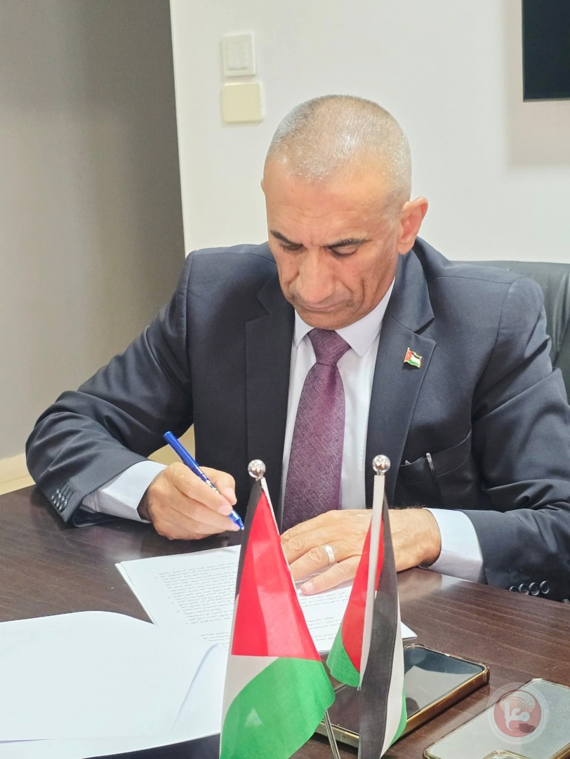 اتفاقية تسوية مالية بين بلديتي يطا والظاهرية وسلطة الطاقة وشركة كهرباء الجنوب