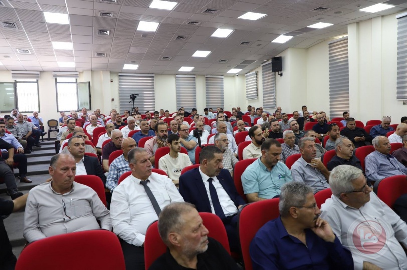 الخليل غاضبة.. دعوات لاستقالة الحكومة وتهديد بالاضراب وشل الاقتصاد 