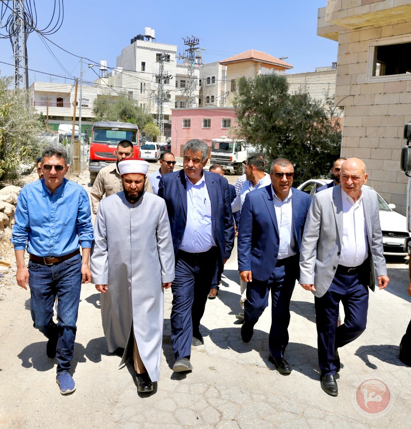 الحكومة تؤكد اهتمامها بالخليل عبر زيارات ميدانية لتلمس احتياجات المواطنين