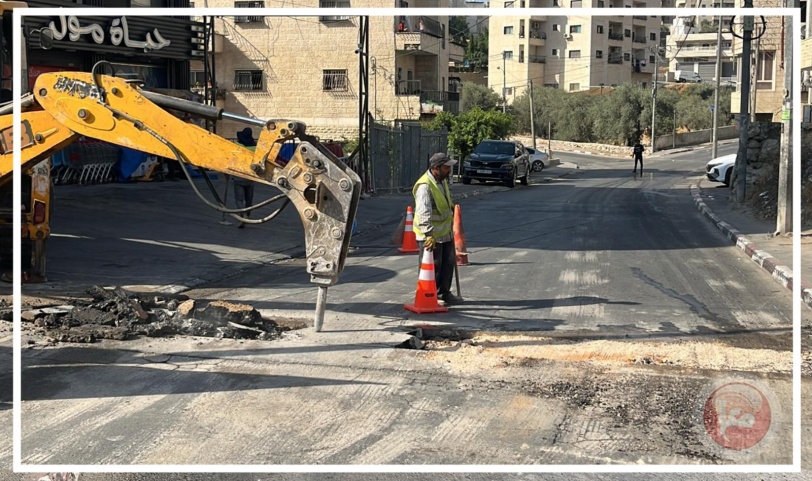 الشرطة تؤمّن طواقم كهرباء القدس خلال أعمال تمديد خطوط في بيت لحم