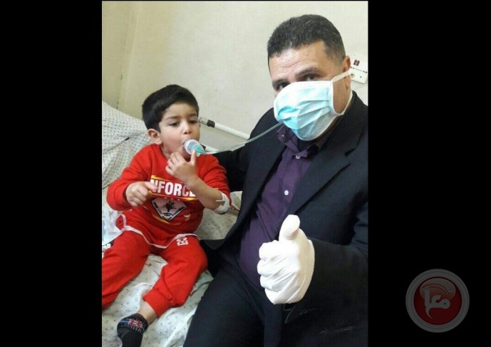مؤسسة امريكية تتبنى علاج طفل غزي من السرطان 