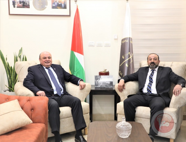 النائب العام يلتقي محافظ سلطة النقد الفلسطينية
