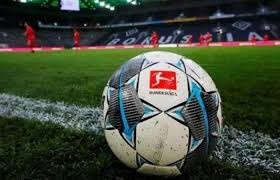 ولايات ألمانية تسمح باستئناف مباريات دوري كرة القدم