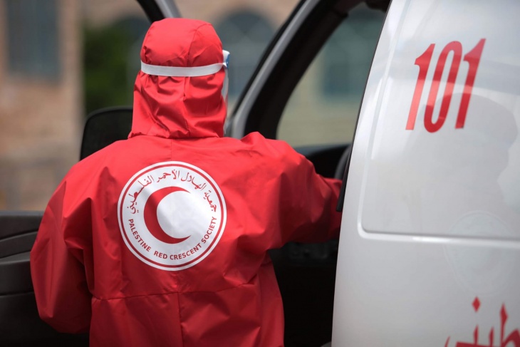 The Red Crescent announces the interruption of communications with its crews in Gaza