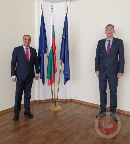 السفير احمد المذبوح  يجتمع مع نائب وزير الخارجية البلغارية.