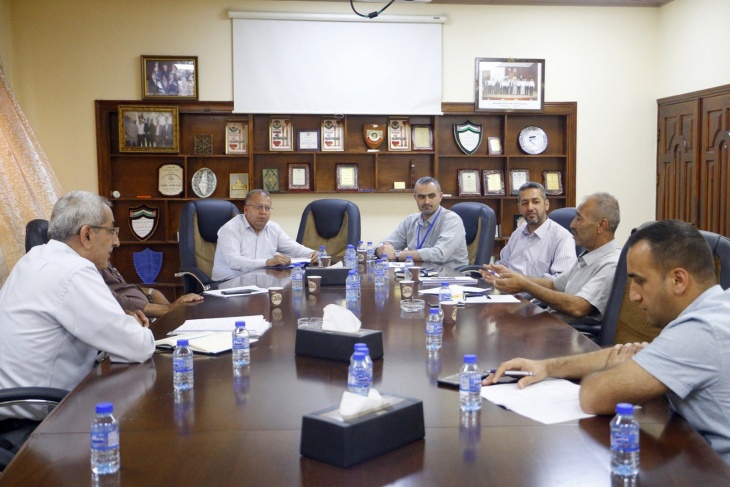 اجتماع لجنة ادارة النفايات الطبية في محافظة قلقيلية