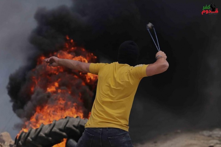اصابة 4 مواطنين خلال قمع جيش الاحتلال لمسيرة كفر قدوم