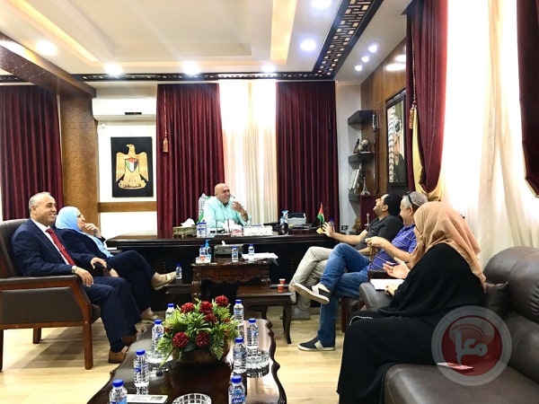 محافظ جنين يطلع على المشاريع التنموية في برقين  