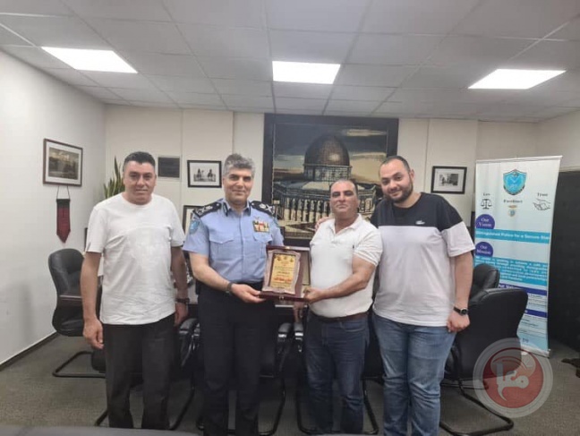 اللواء عطا الله يستقبل تنظيم فتح واللجنة الشعبية في الجلزون لبحث  التعاون