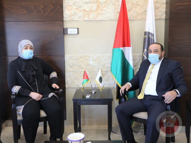 النائب العام وغنام يناقشان القضايا القانونية المتعلقة بمحافظة رام الله