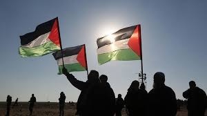 اعتصام في الخليل إحياءً ليوم التضامن مع الشعب الفلسطيني