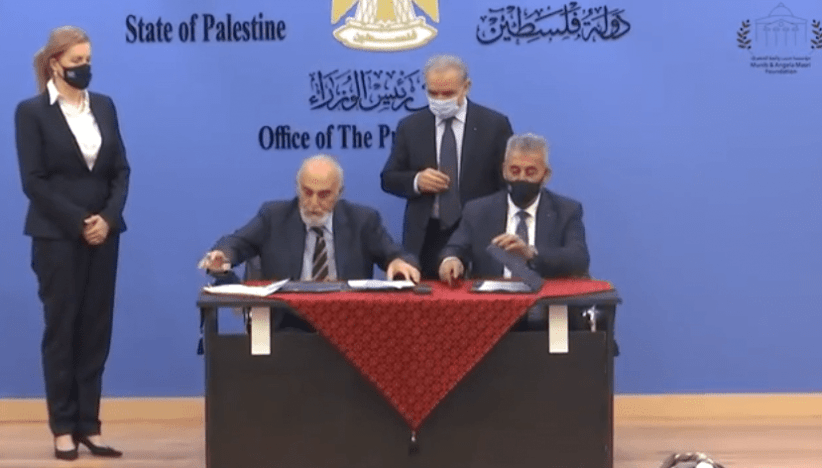 توقيع اتفاقية دعم بين الحكم المحلي ومؤسسة منيب وانجلا المصري