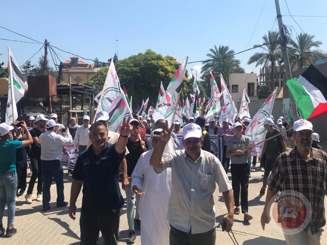 جبهة النضال تحتفل بانطلاقتها بمسيرة حاشدة بغزة  