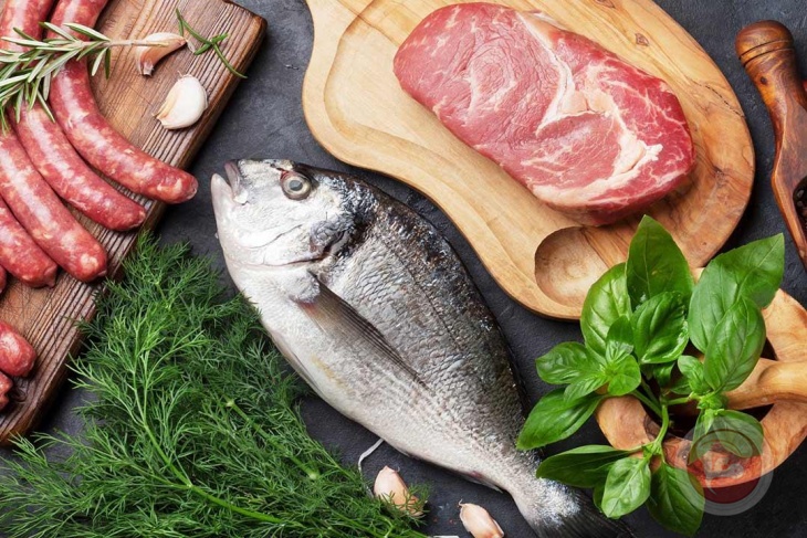 خبيرة روسية تقارن بين فوائد اللحوم والأسماك