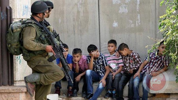 وزارة الإعلام: اعتداءات متواصلة بحق الطفولة الفلسطينية