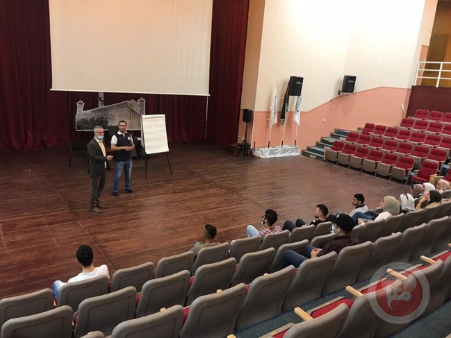 بلدية الخليل تطلق دورات تدريبية للمتطوعين