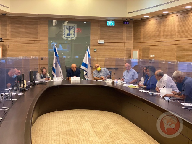 لجنة &quot;مراقبة الدولة&quot; تناقش قضية سماسرة تصاريح العمل للفلسطينيين