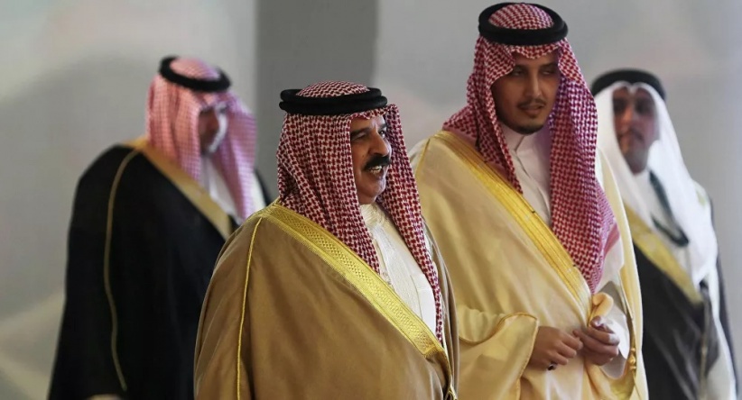 ملك البحرين يستقبل كبير مستشاري ترامب