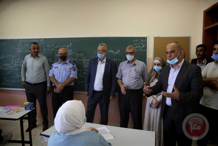 أبو بكر ومدير عام التربية يتفقدان مدرستين في طولكرم  