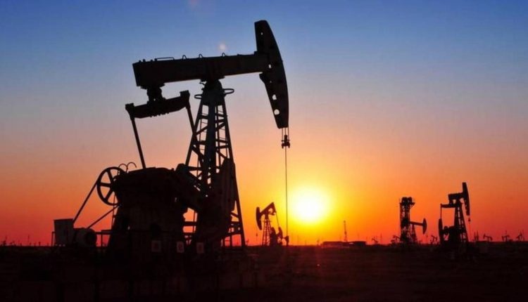 النفط يتراجع مع ارتفاع الإصابات بكورونا في الصين