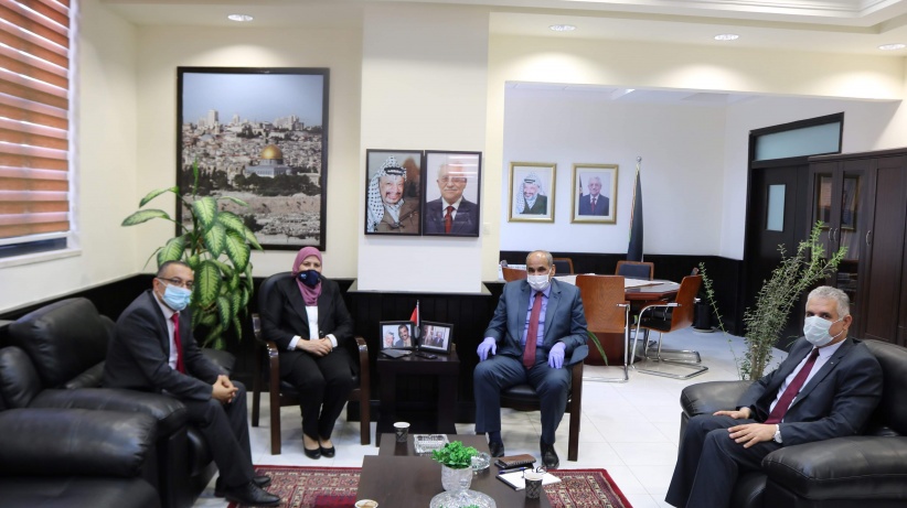 الوفد الوزاري يناقش تنفيذ توجيهات رئيس الوزراء بخصوص غزة