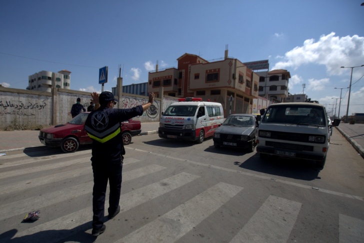 غزة: مخالفات مالية للمركبات التي تسير بعد الساعة الثامنة 