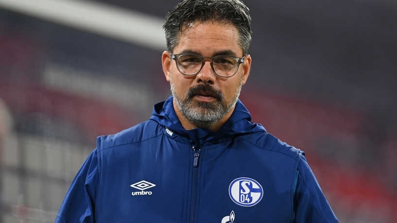 شالكه يقيل مدربه بعد أسوأ بداية في الدوري الألماني
