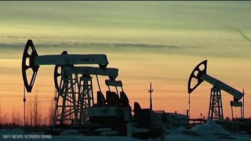 النفط ينخفض لليوم الثاني على التوالي بسبب كورونا