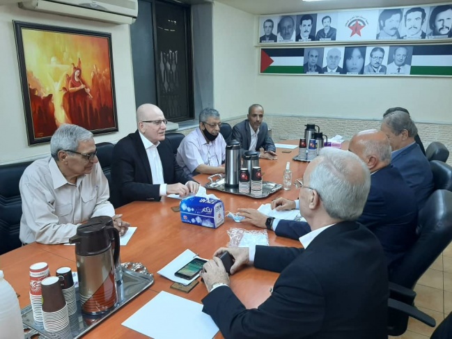 مباحثات بين قيادتي فتح والديمقراطية تمهيدا للحوار الشامل