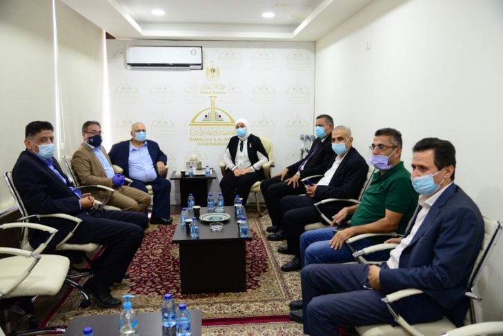غنام تبحث مع رئيس بلدية البيرة تخصيص قطعة أرض لبناء مدرسة نموذجية 