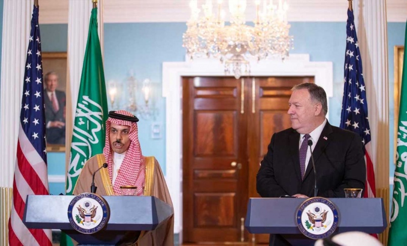 بومبيو يلتقي نظيره السعودي ويحث المملكة على التطبيع مع إسرائيل