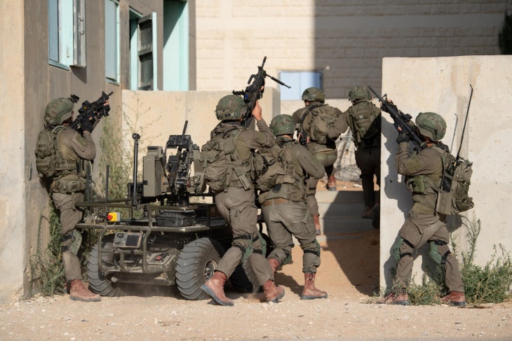 الجيش الإسرائيلي يتحدث عن أكبر خطوة عسكرية ضد سوريا ولبنان