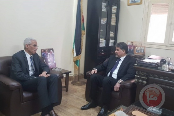 عبد الهادي يطلع سفير الجزائر لدى سوريا على آخر التطورات السياسية