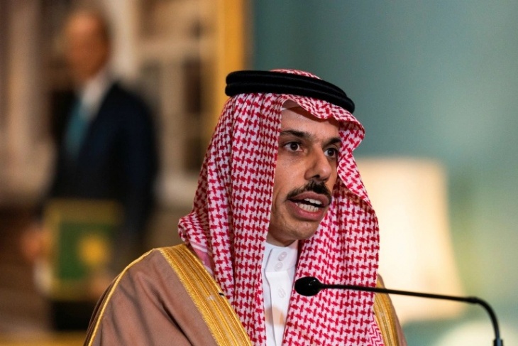 السعودية تجدد دعمها للقضية الفلسطينية وترفض ربط الإسلام بالإرهاب