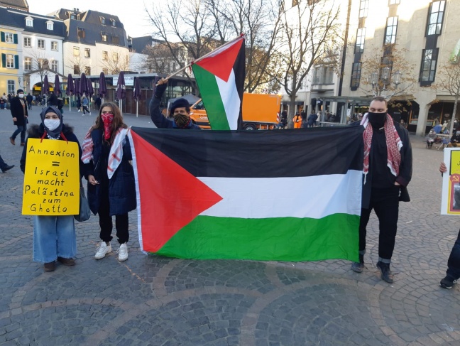 وقفة جماهيرية حاشدة في &quot;بون&quot; بمناسبة اليوم العالمي للتضامن مع الشعب الفلسطيني