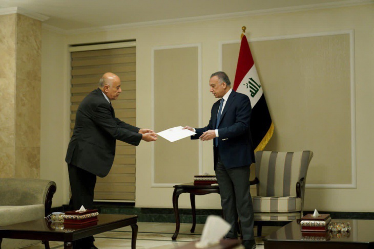 الرجوب يلتقي  رئيس الوزراء العراقي ويسلمه رسالة من الرئيس