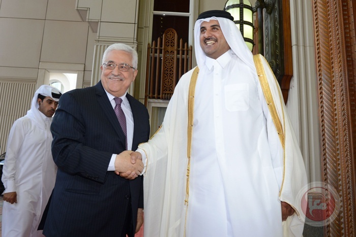 الرئيس محمود عباس وأمير دولة قطر الشيخ تميم بن حمد آل ثاني (أرشيف)