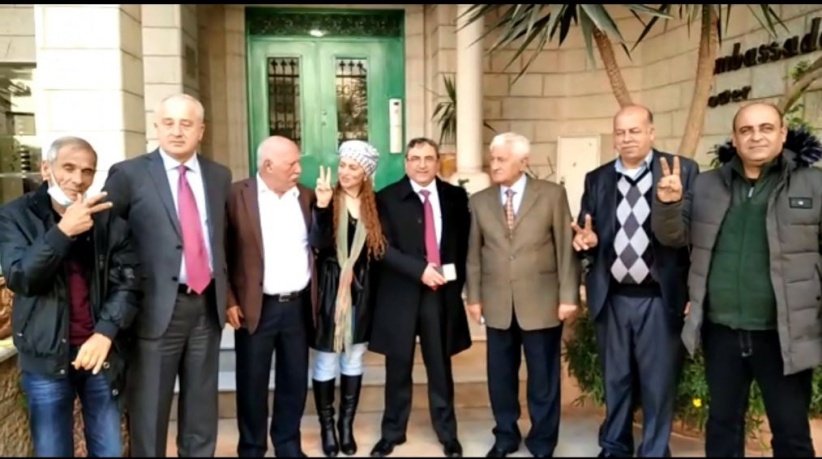 وفد من اللجنة الشعبية للدفاع عن سورية يلتقي السفير الروسي برام الله