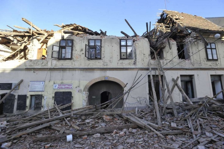 زلزال بشدة 6.3 درجة يضرب كرواتيا وتقارير عن وفيات (فيديو)