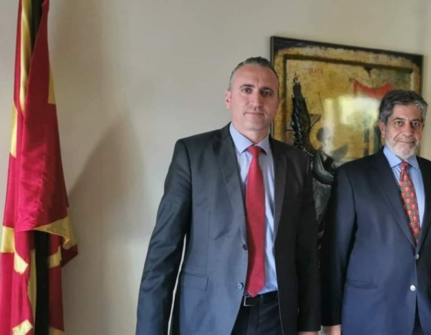 السفير طوباسي يسلم رسالة من الرئيس عباس لرئيس جمهورية مقدونيا الشمالية