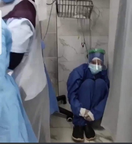 صدمة في مصر بعد مشهد موتى كورونا والممرضة المصدومة (فيديو)