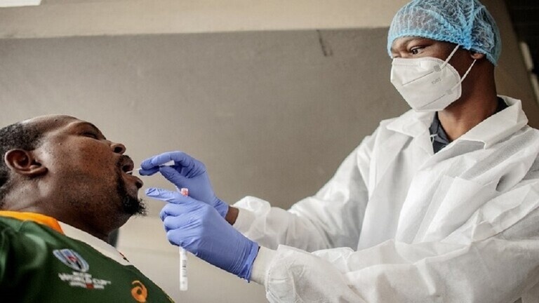 مكتشف إيبولا يتحدث عن سبب انتشار الأمراض