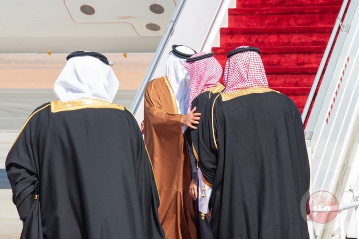 شاهد- عناق كبير بين أمير قطر وولي العهد السعودي