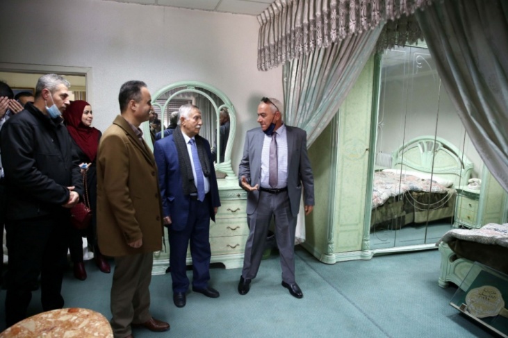 رابطة الجامعيين تستقبل مدير مخابرات محافظة الخليل