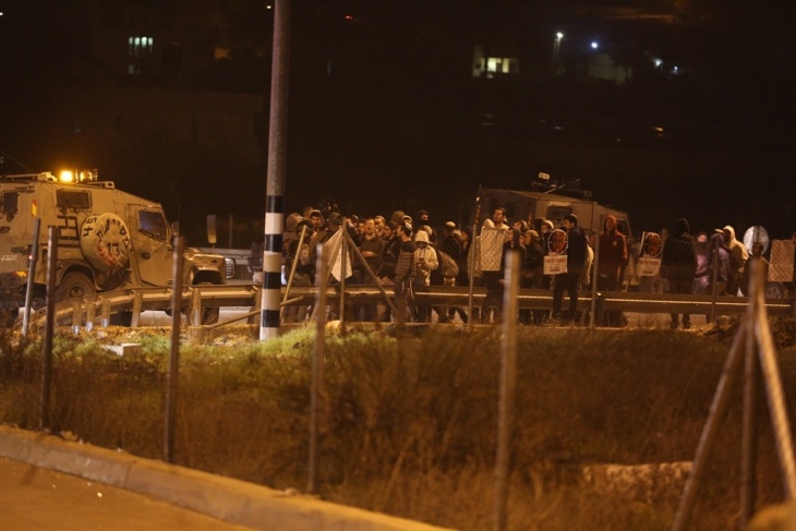 مستوطنون يرشقون مركبات المواطنين بالحجارة قرب اللبن الشرقية جنوب نابلس