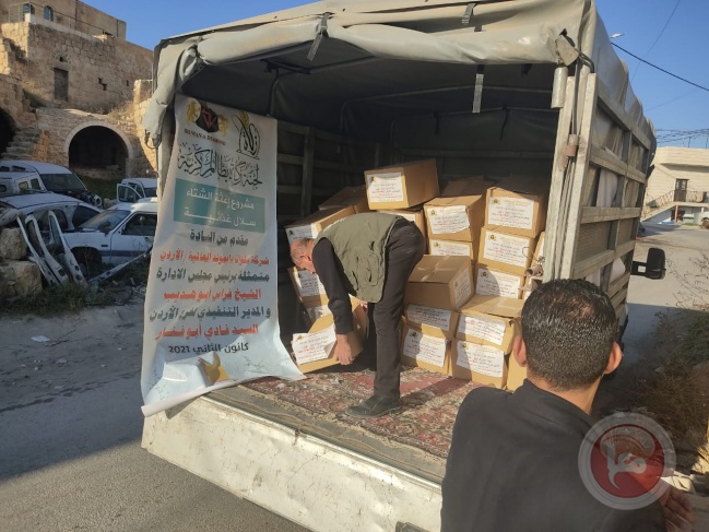 زكاة يطا تتسلم طرودًا غذائية من شركة سلوانا دايموند العالمية