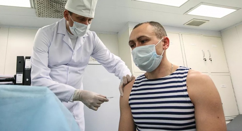 بضم المراهقين... إسرائيل توسع حملة التطعيم بلقاح كورونا
