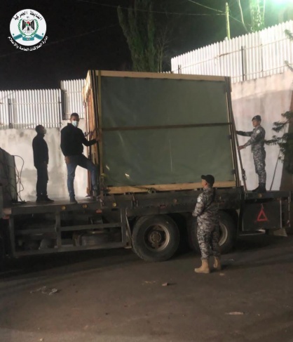 ضبط شاحنة زجاج خام مهرب من مستوطنة أرئيل