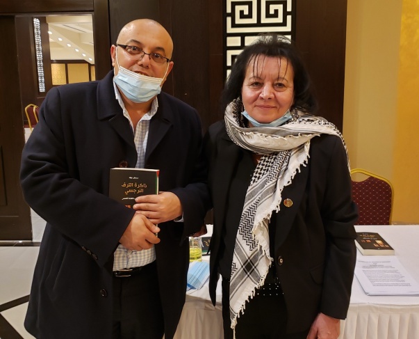 إطلاق كتاب الأديبة المقدسية حنان عواد &quot;ذاكرة الترف النرجسي&quot; 